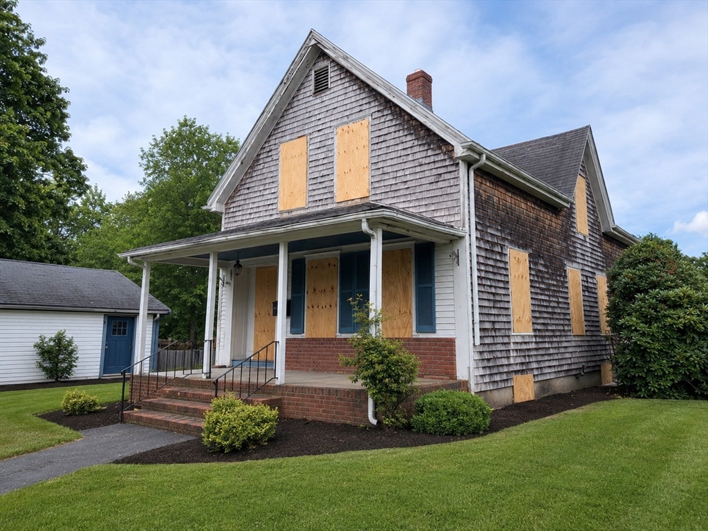 630 Main St, Bridgewater, Massachusetts, 4 Bedrooms Bedrooms, 9 Rooms Rooms,2 BathroomsBathrooms,Residential,For Sale,Main St,73526743