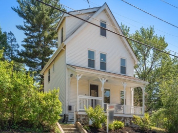 71 Williams St, Malden, Massachusetts, 3 Bedrooms Bedrooms, 5 Rooms Rooms,1.5 BathroomsBathrooms,Residential,For Sale,Williams St,73533671