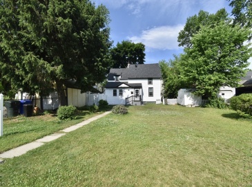 106 Suffolk St, Springfield, Massachusetts, 3 Bedrooms Bedrooms, 5 Rooms Rooms,1.5 BathroomsBathrooms,Residential,For Sale,Suffolk St,73536588