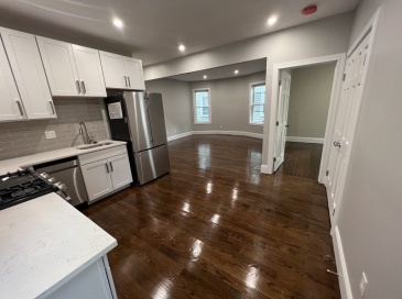 25 Pleasant St, Boston, Massachusetts, 4 Bedrooms Bedrooms, 5 Rooms Rooms,2 BathroomsBathrooms,Residential Lease,For Rent,Pleasant St,73489794