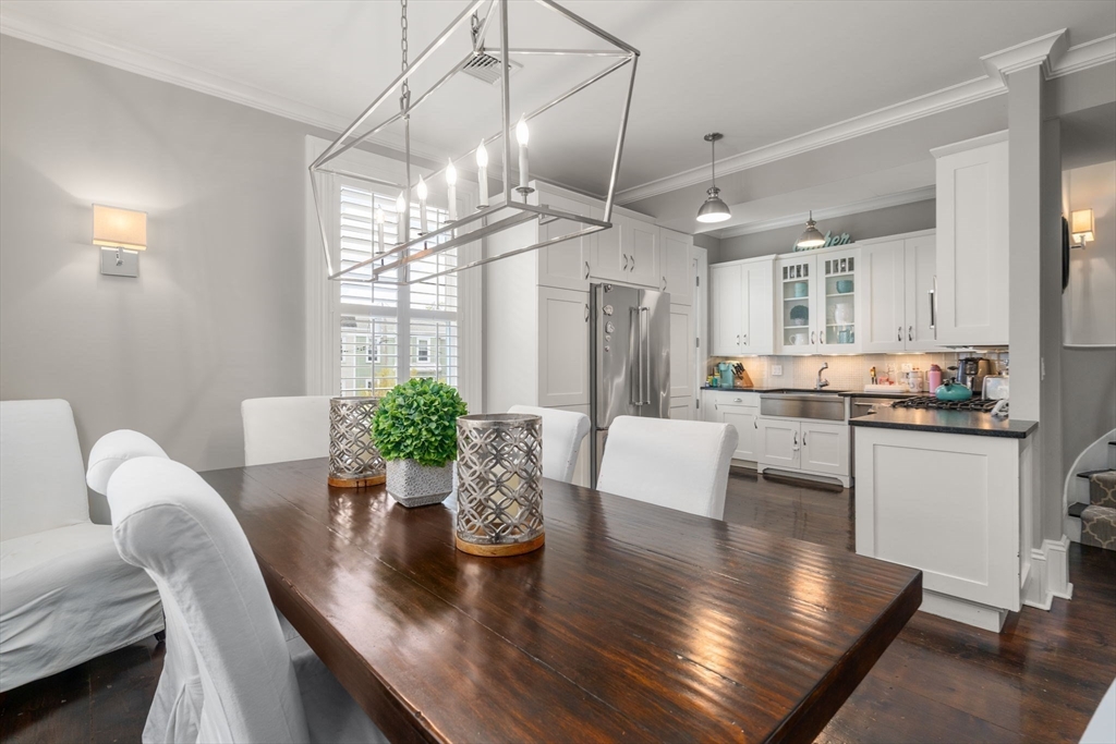901 E. Broadway, Boston, Massachusetts, 3 Bedrooms Bedrooms, 6 Rooms Rooms,3 BathroomsBathrooms,Residential Lease,For Rent,E. Broadway,73528266