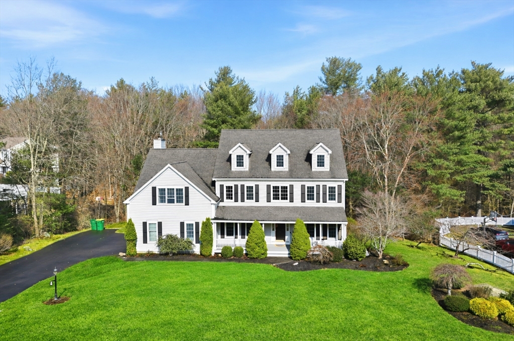 8 Scarlet Ct, Easton, Massachusetts, 5 Bedrooms Bedrooms, 10 Rooms Rooms,4.5 BathroomsBathrooms,Residential,For Sale,Scarlet Ct,73492758