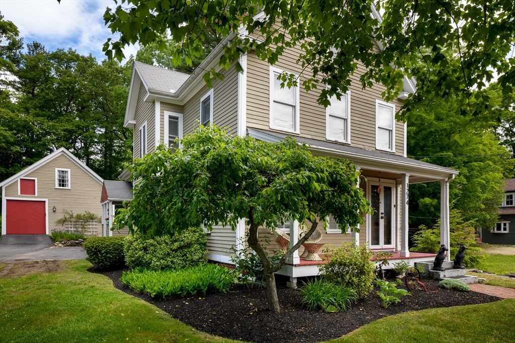 1274 Main Street, Holden, Massachusetts, 3 Bedrooms Bedrooms, 9 Rooms Rooms,1.5 BathroomsBathrooms,Residential,For Sale,Main Street,73527307