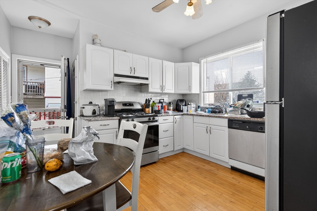 1748 N. Shore Rd, Revere, Massachusetts, 7 Bedrooms Bedrooms, 13 Rooms Rooms,2 BathroomsBathrooms,Residential Income,For Sale,N. Shore Rd,73497256