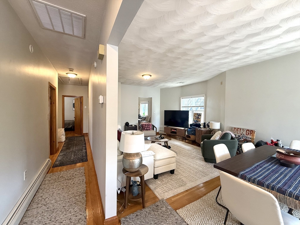 49 Curtis Ave., Somerville, Massachusetts, 3 Bedrooms Bedrooms, 6 Rooms Rooms,1 BathroomBathrooms,Residential Lease,For Rent,Curtis Ave.,73541193