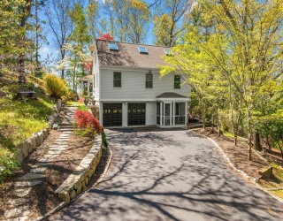 156 Duck Hill Rd, Duxbury, Massachusetts, 4 Bedrooms Bedrooms, 8 Rooms Rooms,3.5 BathroomsBathrooms,Residential,For Sale,Duck Hill Rd,73518633