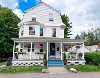 3 Elm Street, Natick, Massachusetts, 3 Bedrooms Bedrooms, 6 Rooms Rooms,2 BathroomsBathrooms,Residential Lease,For Rent,Elm Street,73552772
