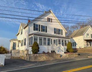 34 Smithfield Rd, Woonsocket, Rhode Island, 9 Bedrooms Bedrooms, 13 Rooms Rooms,3 BathroomsBathrooms,Residential,For Sale,Smithfield Rd,73552770