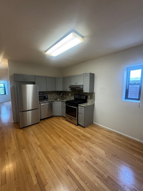 3146 Washinton St, Boston, Massachusetts, 3 Bedrooms Bedrooms, 5 Rooms Rooms,1.5 BathroomsBathrooms,Residential Lease,For Rent,Washinton St,73552784
