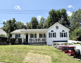 66 Barrison St, Springfield, Massachusetts, 3 Bedrooms Bedrooms, 6 Rooms Rooms,3.5 BathroomsBathrooms,Residential,For Sale,Barrison St,73552793