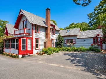 21 Butler Avenue, Oak Bluffs, Massachusetts, 3 Bedrooms Bedrooms, 8 Rooms Rooms,2 BathroomsBathrooms,Residential,For Sale,Butler Avenue,73552744