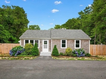 620 Boxberry Hill Road, Falmouth, Massachusetts, 3 Bedrooms Bedrooms, 6 Rooms Rooms,3 BathroomsBathrooms,Residential,For Sale,Boxberry Hill Road,73552751 620 Boxberry Hill Road, Falmouth, Massachusetts, 3 Bedrooms Bedrooms, 6 Rooms Rooms,3 BathroomsBathrooms,Residential,For Sale,Boxberry Hill Road,73552751