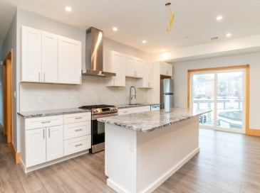 411 Adams Street, Boston, Massachusetts, 3 Bedrooms Bedrooms, 7 Rooms Rooms,2 BathroomsBathrooms,Residential Lease,For Rent,Adams Street,73552758