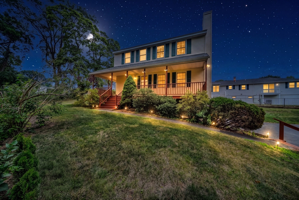 15 Aberdeen Rd, Methuen, Massachusetts, 3 Bedrooms Bedrooms, 6 Rooms Rooms,1.5 BathroomsBathrooms,Residential,For Sale,Aberdeen Rd,73553011