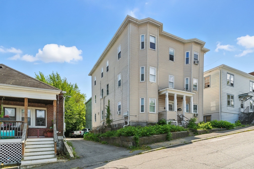 12 Granite, Fitchburg, Massachusetts, 9 Bedrooms Bedrooms, 18 Rooms Rooms,3 BathroomsBathrooms,Residential Income,For Sale,Granite,73553016