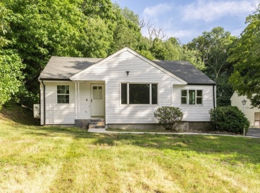 177 Hartford Ave E, Uxbridge, Massachusetts, 3 Bedrooms Bedrooms, 6 Rooms Rooms,1 BathroomBathrooms,Residential,For Sale,Hartford Ave E,73553022 177 Hartford Ave E, Uxbridge, Massachusetts, 3 Bedrooms Bedrooms, 6 Rooms Rooms,1 BathroomBathrooms,Residential,For Sale,Hartford Ave E,73553022