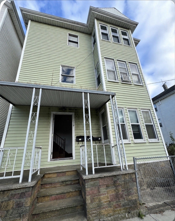 119 Robeson St, Fall River, Massachusetts, 3 Bedrooms Bedrooms, 5 Rooms Rooms,1 BathroomBathrooms,Residential Lease,For Rent,Robeson St,73553023