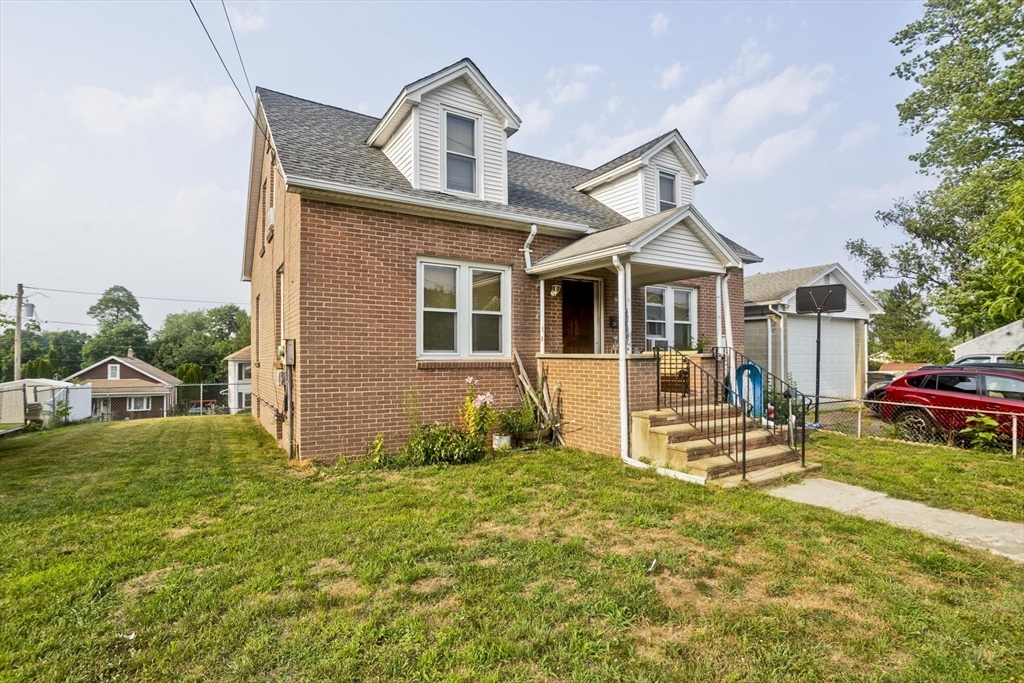 26 Grace St, Chicopee, Massachusetts, 4 Bedrooms Bedrooms, 8 Rooms Rooms,3 BathroomsBathrooms,Residential,For Sale,Grace St,73553012