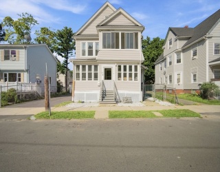 102-104 Cambridge St, Springfield, Massachusetts, 9 Bedrooms Bedrooms, 18 Rooms Rooms,3 BathroomsBathrooms,Residential Income,For Sale,Cambridge St,73553043