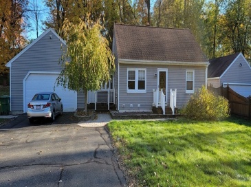 203 Buckley Boulevard, Chicopee, Massachusetts, 3 Bedrooms Bedrooms, 6 Rooms Rooms,1 BathroomBathrooms,Residential Lease,For Rent,Buckley Boulevard,73553047