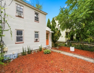 127 Sunnyside Ave, Arlington, Massachusetts, 2 Bedrooms Bedrooms, 6 Rooms Rooms,1 BathroomBathrooms,Residential,For Sale,Sunnyside Ave,73553046