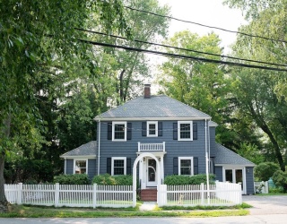 17 Eliot Road, Belmont, Massachusetts, 3 Bedrooms Bedrooms, 7 Rooms Rooms,1.5 BathroomsBathrooms,Residential,For Sale,Eliot Road,73553033