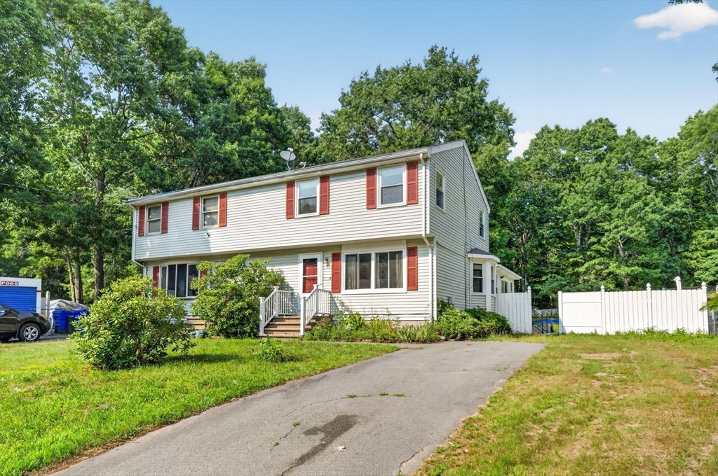 17 Pine Knoll Lane, Taunton, Massachusetts, 2 Bedrooms Bedrooms, 5 Rooms Rooms,1.5 BathroomsBathrooms,Residential,For Sale,Pine Knoll Lane,73552967