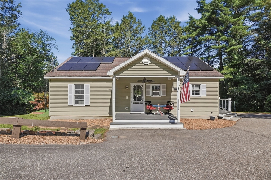 135 Sturbridge Road, Holland, Massachusetts, 2 Bedrooms Bedrooms, 4 Rooms Rooms,2 BathroomsBathrooms,Residential,For Sale,Sturbridge Road,73552829