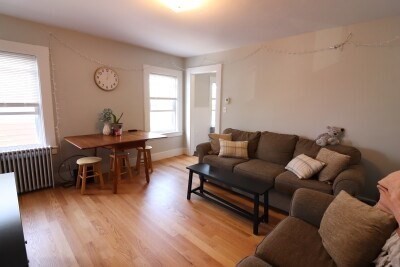 29 Mckenn St., Waltham, Massachusetts, 3 Bedrooms Bedrooms, 5 Rooms Rooms,1 BathroomBathrooms,Residential Lease,For Rent,Mckenn St.,73552833