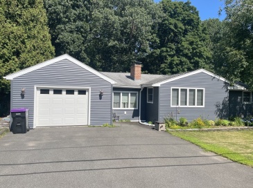 10 Brenan St, Holyoke, Massachusetts, 4 Bedrooms Bedrooms, 9 Rooms Rooms,2 BathroomsBathrooms,Residential Lease,For Rent,Brenan St,73553070