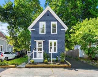 11 Central, Merrimac, Massachusetts, 3 Bedrooms Bedrooms, 6 Rooms Rooms,2 BathroomsBathrooms,Residential Lease,For Rent,Central,73552838