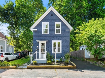 11 Central, Merrimac, Massachusetts, 3 Bedrooms Bedrooms, 6 Rooms Rooms,2 BathroomsBathrooms,Residential Lease,For Rent,Central,73552838