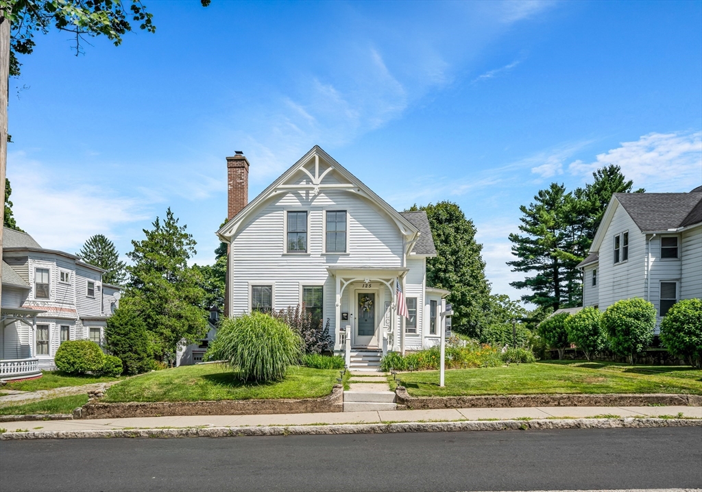 125 Chapin St, Southbridge, Massachusetts, 4 Bedrooms Bedrooms, 8 Rooms Rooms,2 BathroomsBathrooms,Residential,For Sale,Chapin St,73552836