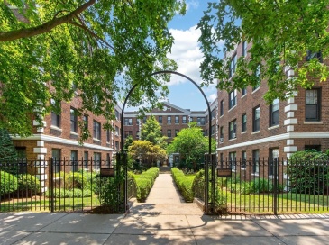 66 Queensberry Street, Boston, Massachusetts, 2 Bedrooms Bedrooms, 5 Rooms Rooms,1 BathroomBathrooms,Residential,For Sale,Queensberry Street,73552863