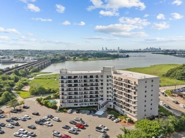 133 Commander Shea, Quincy, Massachusetts, 1 Bedroom Bedrooms, 3 Rooms Rooms,1 BathroomBathrooms,Residential,For Sale,Commander Shea,73552867