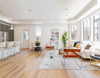 13 Bird St, Boston, Massachusetts, 3 Bedrooms Bedrooms, 5 Rooms Rooms,2 BathroomsBathrooms,Residential,For Sale,Bird St,73552844
