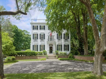 75 Canton Ave, Milton, Massachusetts, 7 Bedrooms Bedrooms, 15 Rooms Rooms,6.5 BathroomsBathrooms,Residential,For Sale,Canton Ave,73552866