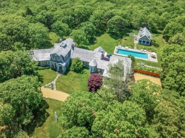 10 & 12 Boldwater Road, Edgartown, Massachusetts, 11 Bedrooms Bedrooms, 25 Rooms Rooms,12 BathroomsBathrooms,Residential,For Sale,Boldwater Road,73552898