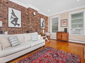 10 Washington Street, Boston, Massachusetts, 1 Bedroom Bedrooms, 4 Rooms Rooms,1 BathroomBathrooms,Residential Lease,For Rent,Washington Street,73544812