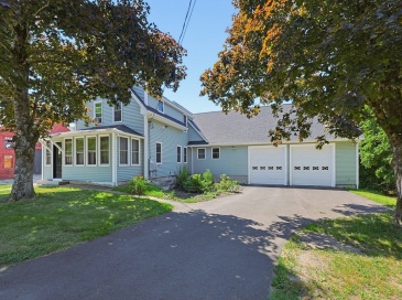 85 Fisher Street, Holliston, Massachusetts, 3 Bedrooms Bedrooms, 8 Rooms Rooms,2.5 BathroomsBathrooms,Residential,For Sale,Fisher Street,73552868