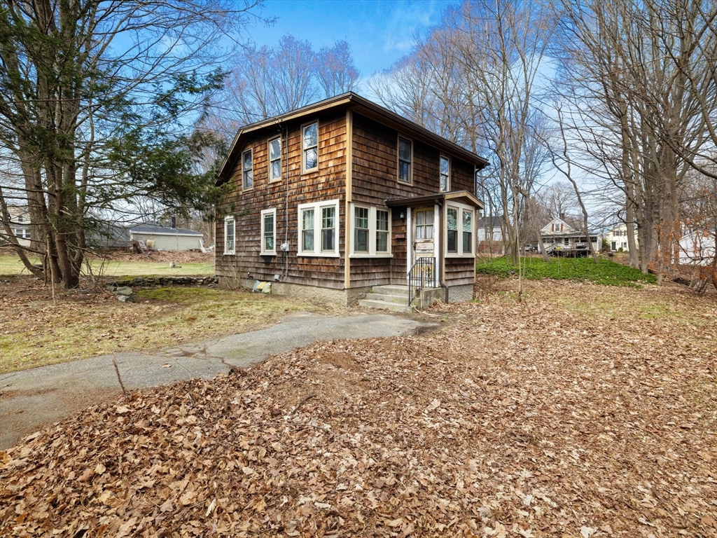 18 Cedar Street, Westborough, Massachusetts, 3 Bedrooms Bedrooms, 5 Rooms Rooms,1 BathroomBathrooms,Residential,For Sale,Cedar Street,73499146