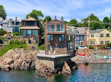 137R Front, Marblehead, Massachusetts, 2 Bedrooms Bedrooms, 6 Rooms Rooms,2.5 BathroomsBathrooms,Residential,For Sale,Front,73552747