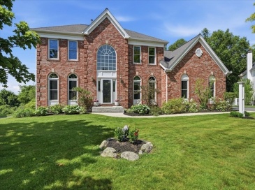 202 Rosemont Dr, North Andover, Massachusetts, 4 Bedrooms Bedrooms, 8 Rooms Rooms,2.5 BathroomsBathrooms,Residential,For Sale,Rosemont Dr,73534895