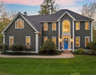 4 Fieldstone Ct, Grafton, Massachusetts, 4 Bedrooms Bedrooms, 13 Rooms Rooms,3 BathroomsBathrooms,Residential,For Sale,Fieldstone Ct,73517247