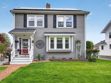 11 Clifton Ave, Beverly, Massachusetts, 3 Bedrooms Bedrooms, 8 Rooms Rooms,2 BathroomsBathrooms,Residential,For Sale,Clifton Ave,73516167 11 Clifton Ave, Beverly, Massachusetts, 3 Bedrooms Bedrooms, 8 Rooms Rooms,2 BathroomsBathrooms,Residential,For Sale,Clifton Ave,73516167
