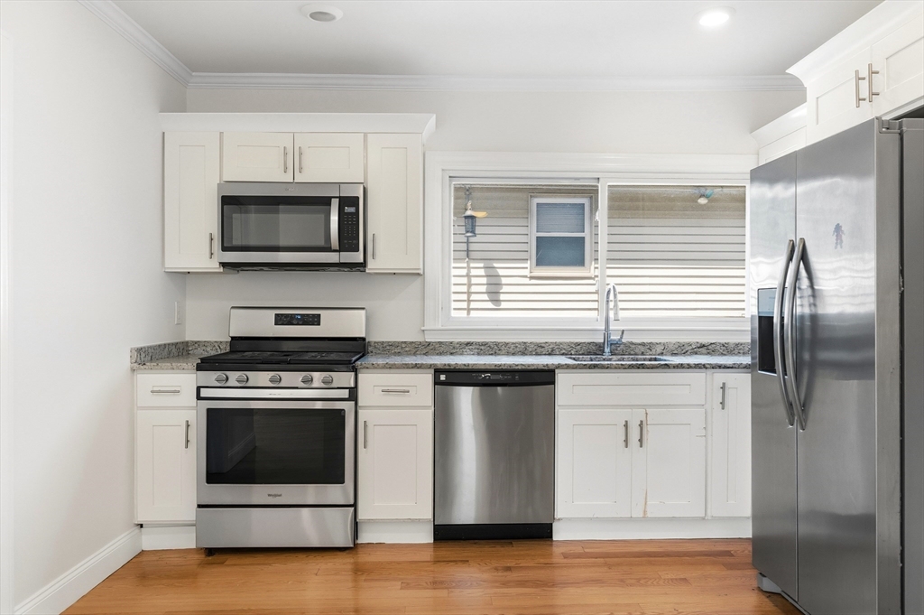 23 Thorndike St, Revere, Massachusetts, 4 Bedrooms Bedrooms, 10 Rooms Rooms,2 BathroomsBathrooms,Residential Income,For Sale,Thorndike St,73552856