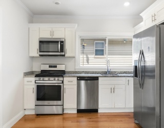 23 Thorndike St, Revere, Massachusetts, 4 Bedrooms Bedrooms, 10 Rooms Rooms,2 BathroomsBathrooms,Residential Income,For Sale,Thorndike St,73552856