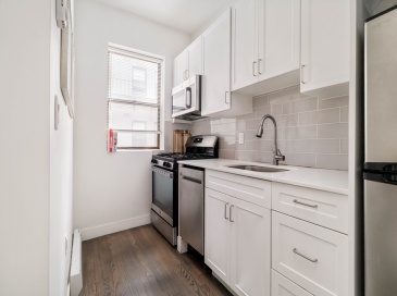 77 Park Drive, Boston, Massachusetts, 2 Bedrooms Bedrooms, 4 Rooms Rooms,1 BathroomBathrooms,Residential Lease,For Rent,Park Drive,73552871