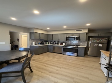 28 High Street, Waltham, Massachusetts, 2 Bedrooms Bedrooms, 4 Rooms Rooms,2 BathroomsBathrooms,Residential Lease,For Rent,High Street,73552906 28 High Street, Waltham, Massachusetts, 2 Bedrooms Bedrooms, 4 Rooms Rooms,2 BathroomsBathrooms,Residential Lease,For Rent,High Street,73552906