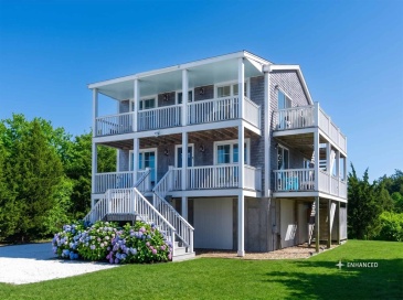28 Beach Rd, Oak Bluffs, Massachusetts, 4 Bedrooms Bedrooms, 6 Rooms Rooms,2.5 BathroomsBathrooms,Residential,For Sale,Beach Rd,73552922